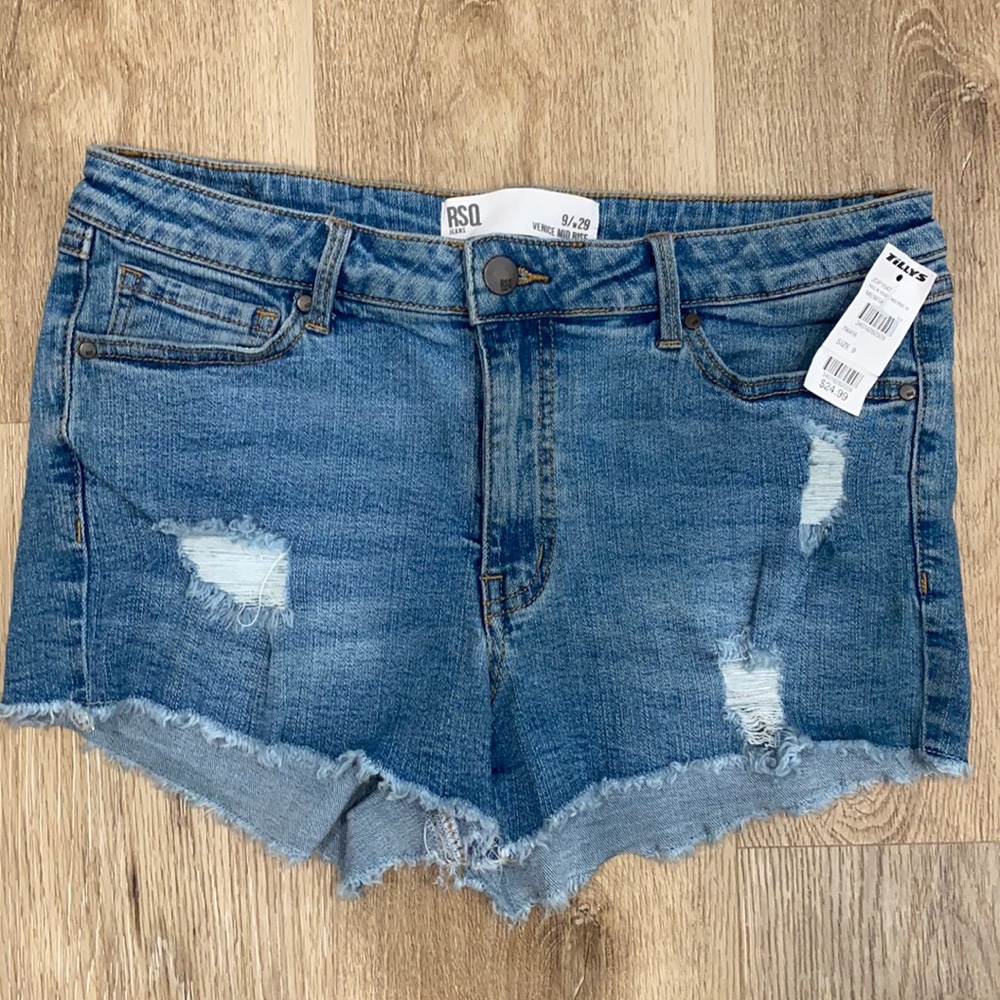 Tilly’s RSQ Jean shorts